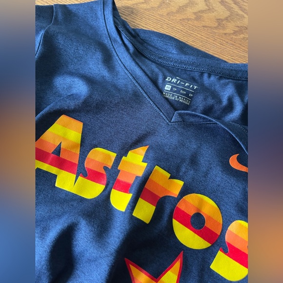 Houston Astros Nike Tee T-Shirt, Women’s XS, V-Neck, Blue, Short Sleeve dri-fit - Picture 3 of 5